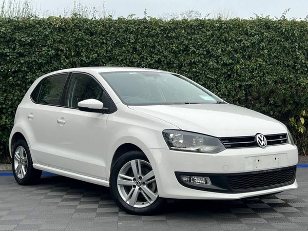 Volkswagen Polo Hatchback, Petrol, 2014, White