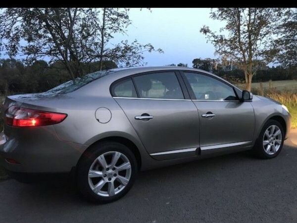 Renault Fluence Saloon, Diesel, 2010, Gold