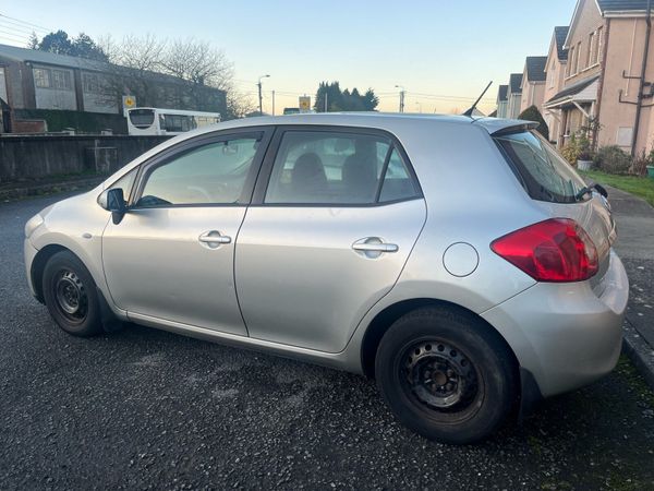 Toyota Auris Hatchback, Petrol, 2008, Silver
