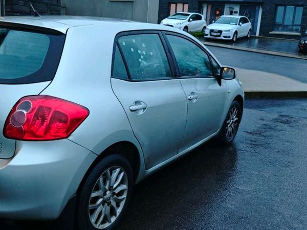 Toyota Auris Hatchback, Petrol, 2007, Silver