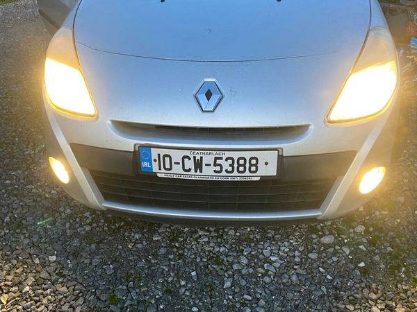 Renault Clio Hatchback, Diesel, 2010, Silver