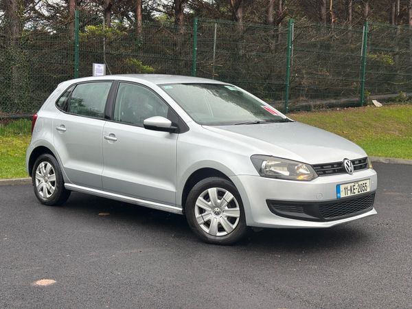 Volkswagen Polo Hatchback, Petrol, 2011, Silver