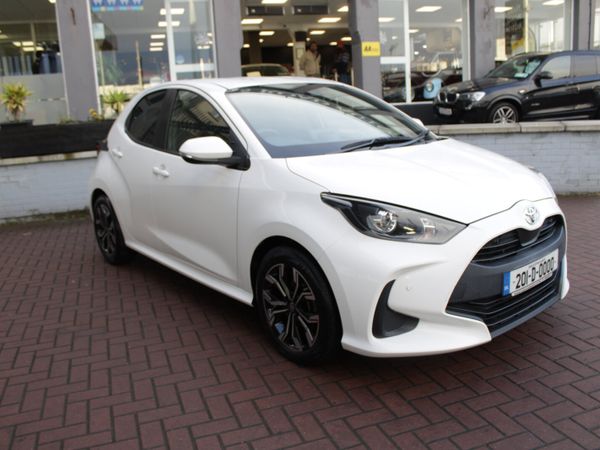 Toyota Yaris Hatchback, Petrol, 2020, White