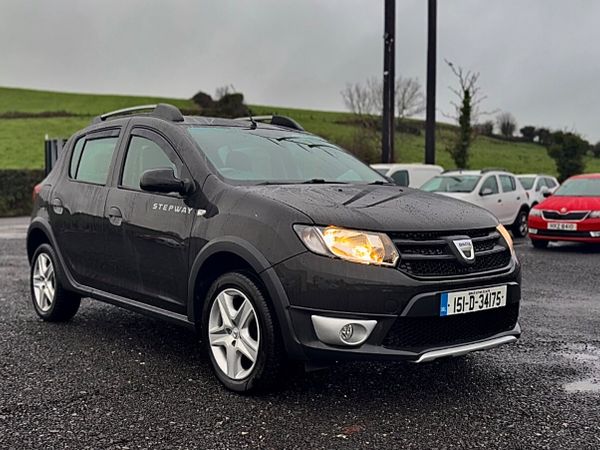 Dacia Sandero Stepway Hatchback, Diesel, 2015, Black