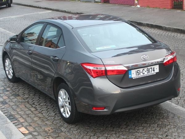 Toyota Corolla Saloon, Diesel, 2015, Grey