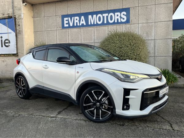 Toyota C-HR SUV, Petrol Hybrid, 2020, White