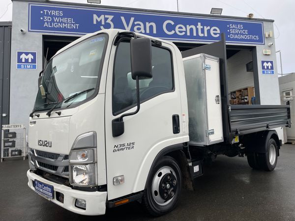 Isuzu NKR Van, Diesel, 2022, White