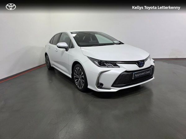 Toyota Corolla Saloon, Petrol Hybrid, 2023, White
