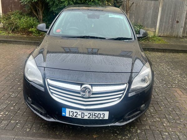 Vauxhall Insignia Hatchback, Diesel, 2013, Black