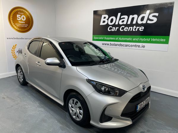 Toyota Yaris Hatchback, Petrol Hybrid, 2020, Silver