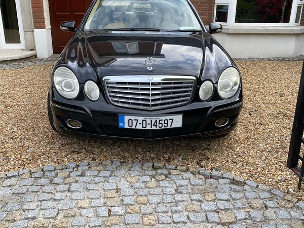 Mercedes-Benz E-Class Saloon, Petrol, 2007, Black