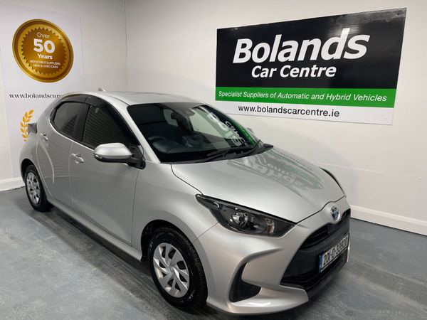 Toyota Yaris Hatchback, Petrol Hybrid, 2020, Silver