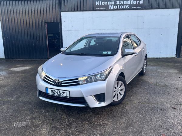 Toyota Corolla Saloon, Diesel, 2015, Silver