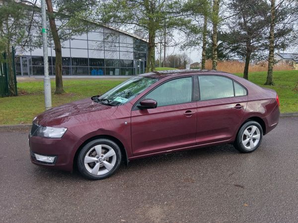 Skoda Rapid Saloon, Petrol, 2014, Red