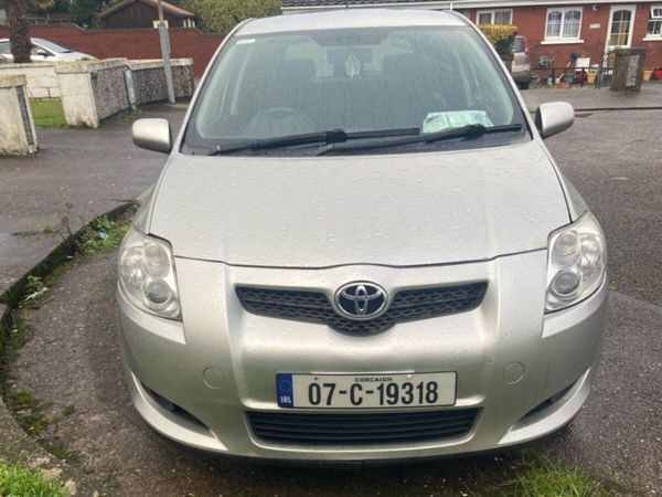 Toyota Auris Hatchback, Petrol, 2007, Silver