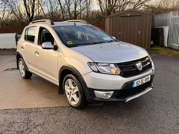 Dacia Sandero Stepway Hatchback, Diesel, 2015, Silver
