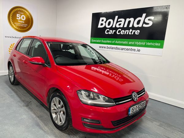 Volkswagen Golf Hatchback, Petrol, 2015, Red