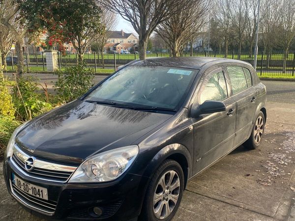 Opel Astra Hatchback, Petrol, 2008, Black
