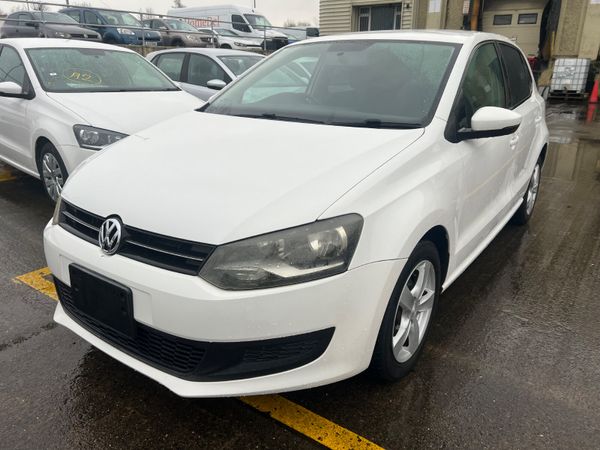 Volkswagen Polo Hatchback, Petrol, 2011, White