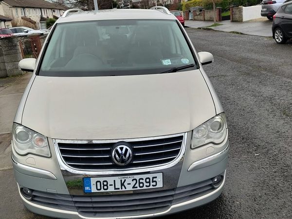 Volkswagen Touran MPV, Petrol, 2008, Silver