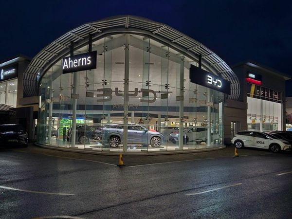 Dacia Sandero Stepway Hatchback, Petrol, 2025, Black