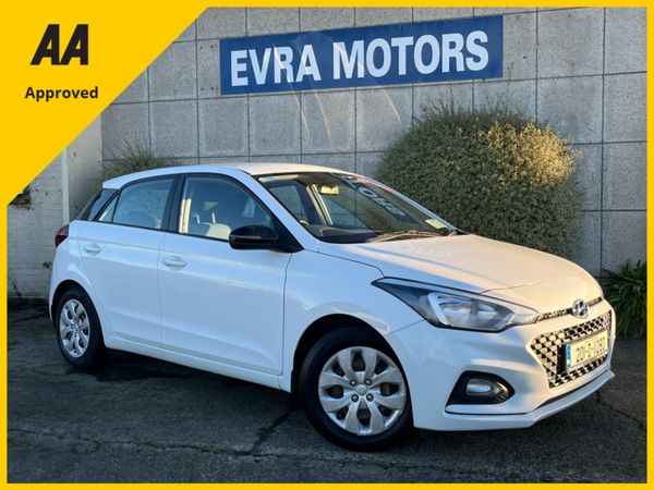 Hyundai i20 Hatchback, Petrol, 2020, White