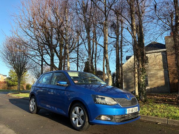 Skoda Fabia Hatchback, Petrol, 2017, Blue