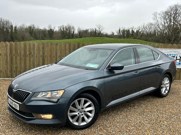 Skoda Superb Hatchback, Diesel, 2019, Grey