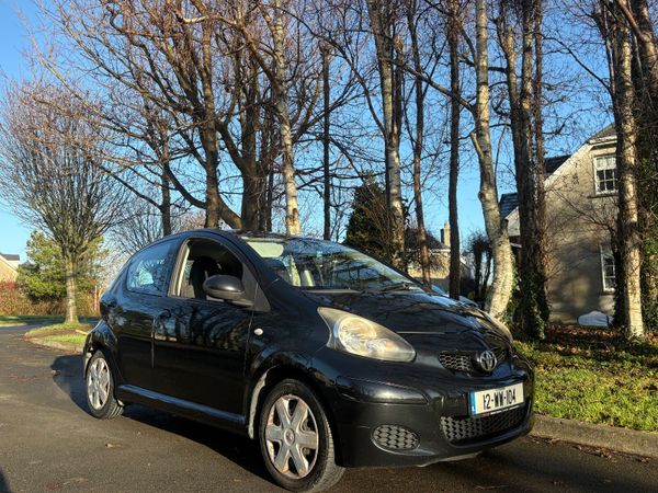 Toyota Aygo Hatchback, Petrol, 2012, Black