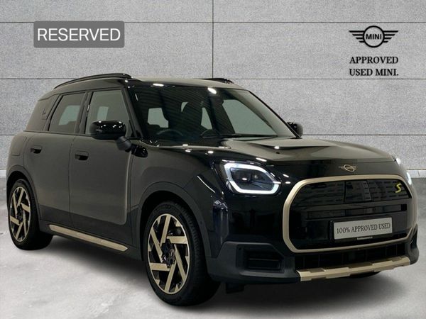 Mini Countryman SUV, Electric, 2024, Black