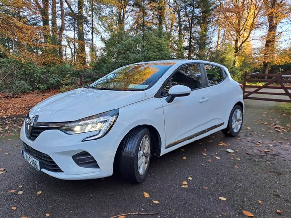 Renault Clio Hatchback, Petrol, 2020, White