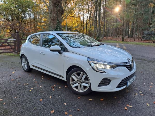 Renault Clio Hatchback, Petrol, 2020, White
