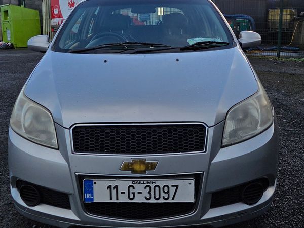 Chevrolet Aveo Hatchback, Petrol, 2011, Silver