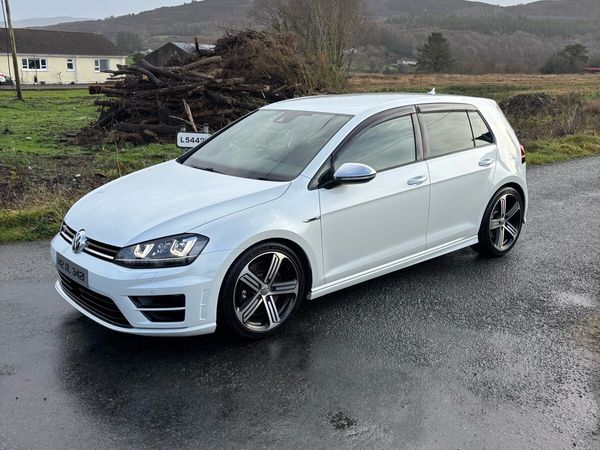 Volkswagen Golf Hatchback, Petrol, 2014, White