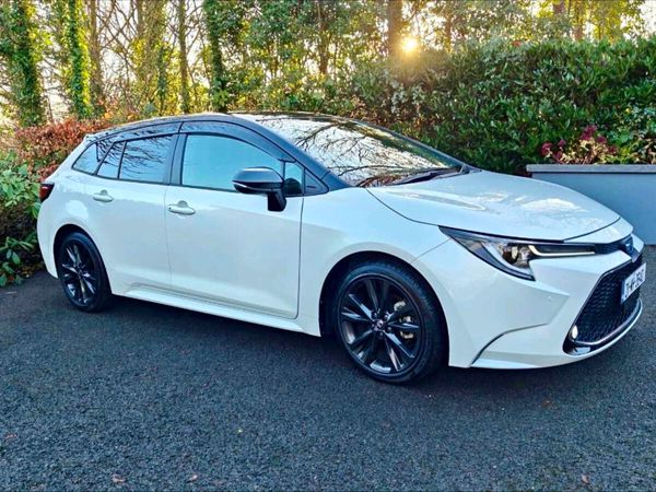 Toyota Corolla Estate, Petrol Hybrid, 2021, White