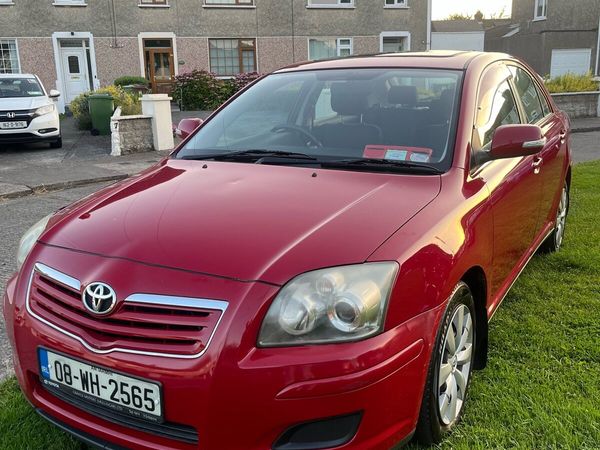 Toyota Avensis Hatchback, Petrol, 2008, Red