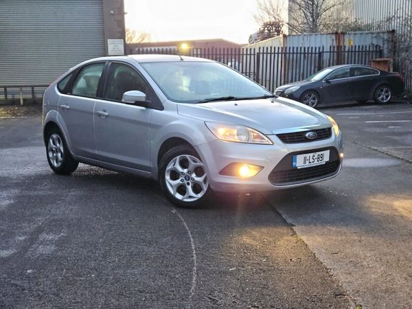 Ford Focus Hatchback, Diesel, 2011, Silver