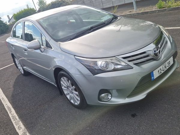 Toyota Avensis Saloon, Diesel, 2012, Grey