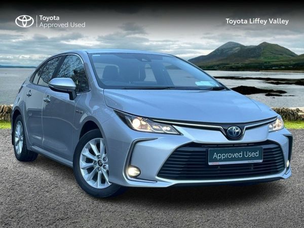 Toyota Corolla Saloon, Petrol Hybrid, 2022, Silver