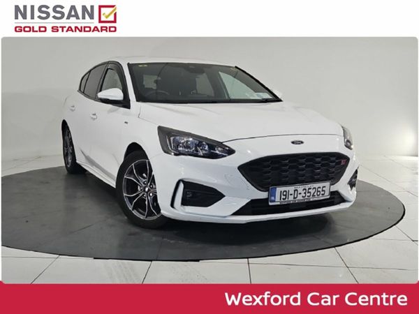 Ford Focus Hatchback, Petrol, 2019, White