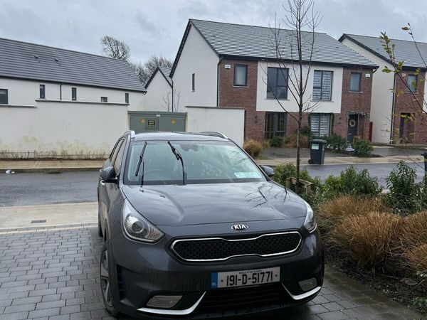 Kia Niro SUV, Petrol Hybrid, 2019, Grey