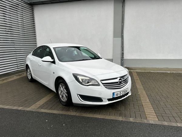 Opel Insignia Saloon, Diesel, 2014, White