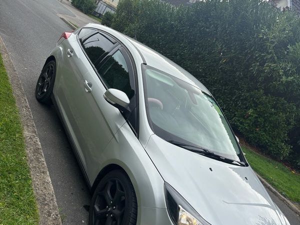 Ford Focus Hatchback, Diesel, 2013, Silver