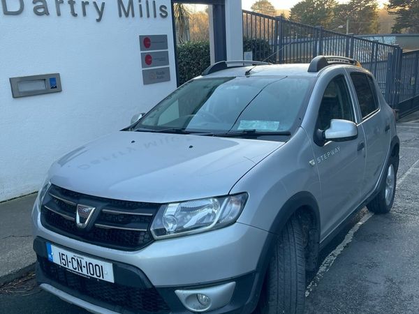 Dacia Sandero Stepway Hatchback, Diesel, 2015, Silver