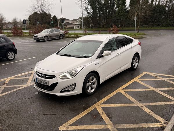 Hyundai i40 Saloon, Diesel, 2012, White