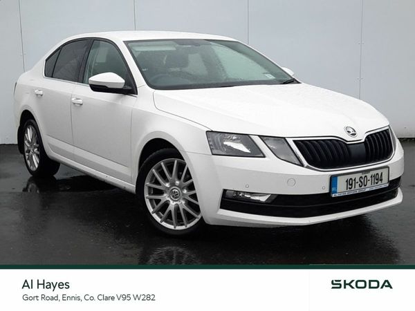 Skoda Octavia Saloon, Diesel, 2019, White