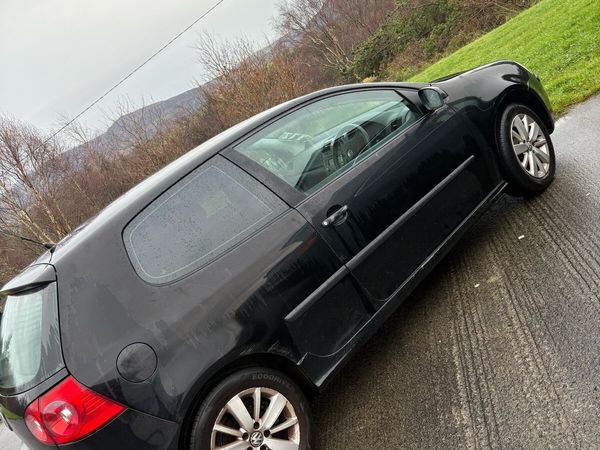 Volkswagen Golf Hatchback, Petrol, 2005, Black