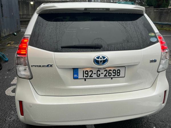 Toyota Prius MPV, Petrol Hybrid, 2019, White