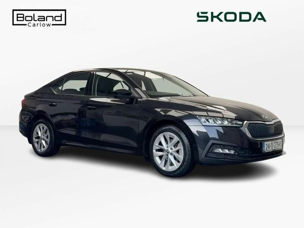 Skoda Octavia Saloon, Diesel, 2024, Black