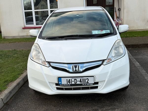 Honda Fit Hatchback, Petrol Hybrid, 2014, White